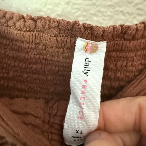 DAILY PRACTICE Jerry Cinched Top - Picture 3 of 5